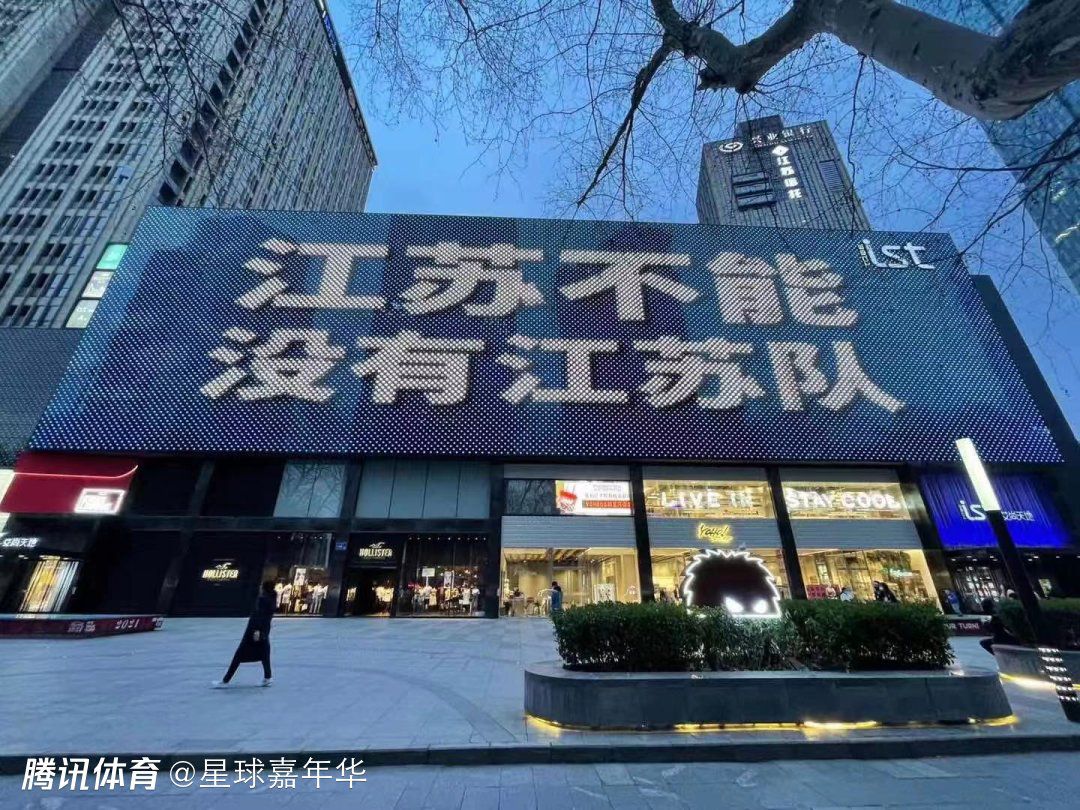 罗马诺:拜仁与乌尔赖希就续约至2025年达成协议据知名记者罗马诺的消息，拜仁已经与乌尔赖希就续约达成协议。